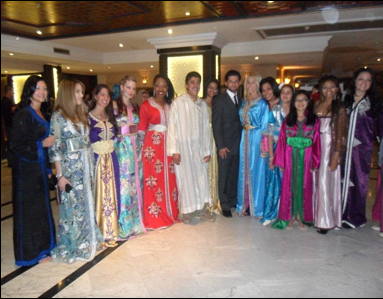 What do Moroccan people wear?